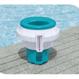 Úszó tisztítószeradagoló hőmérővel