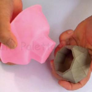 Szilikon öntőforma - mécsestartó  8 x 8 x 4 cm