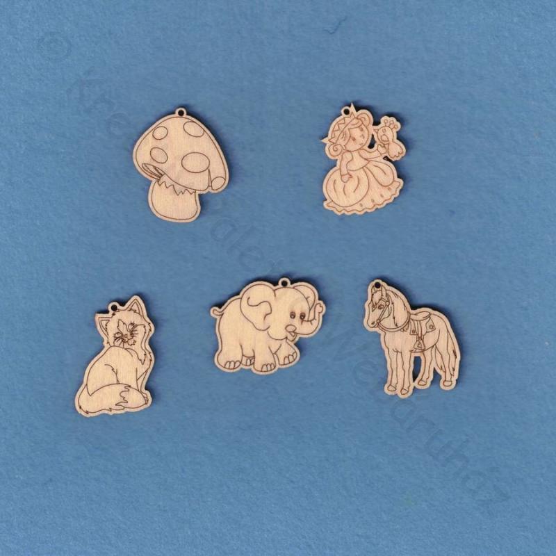 Fafigura medál, 3 cm különböző