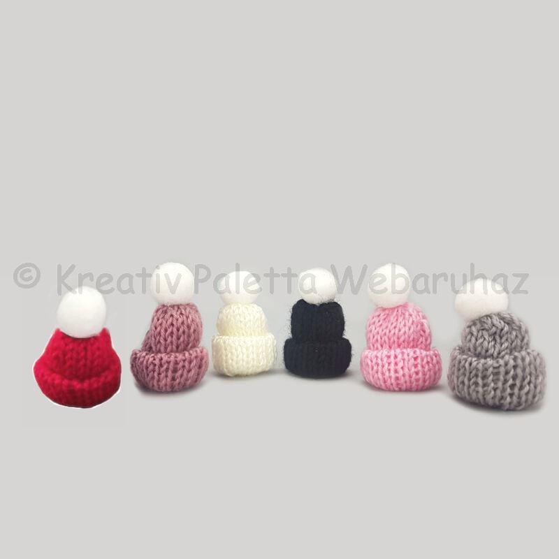 Mini kötött sapka 5 cm különböző színek