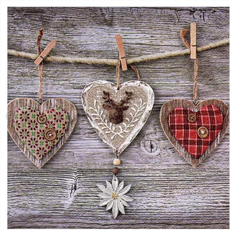 Szalvéta - szívek havasi gyopárral - Rusztikus