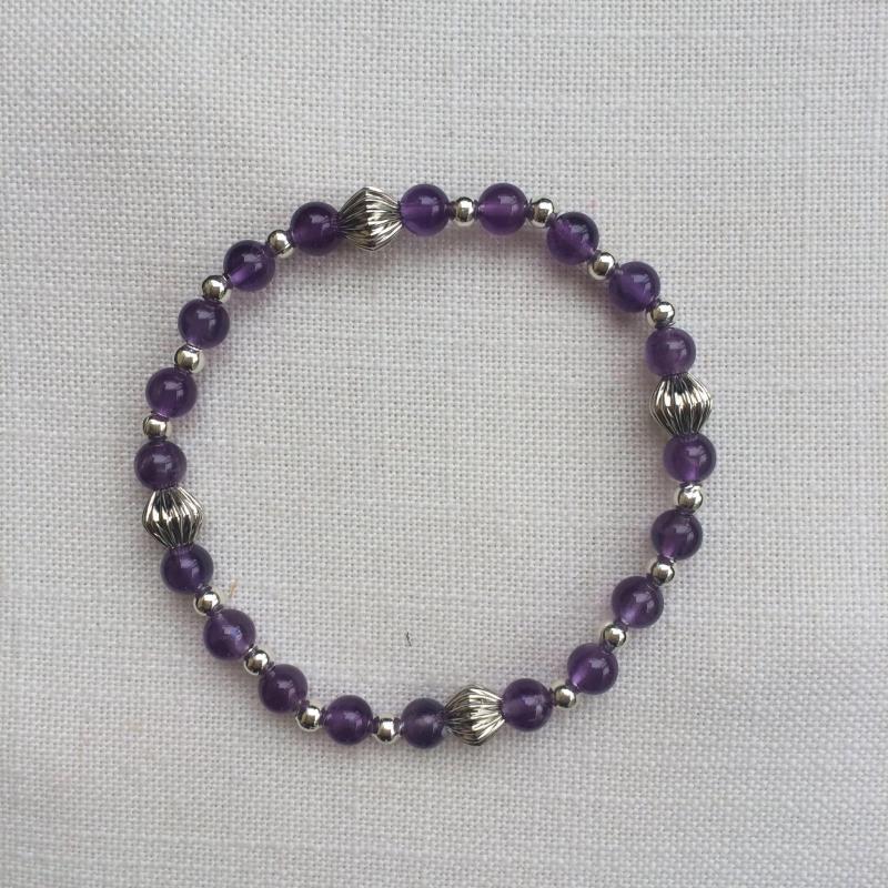 Ametiszt egyedi ásvány karkötő