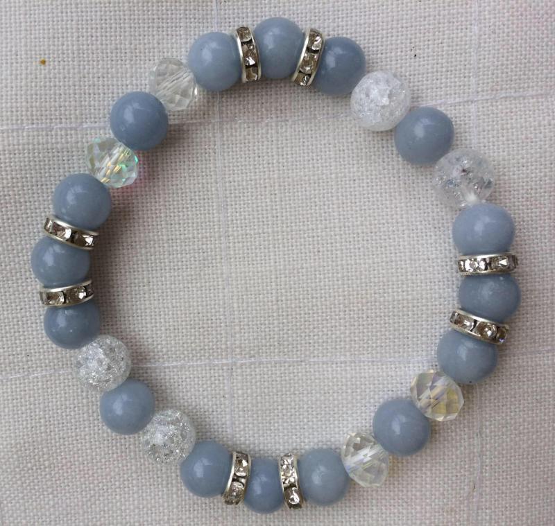 Angelit-roppantott hegyikristály egyedi ásvány karkötő