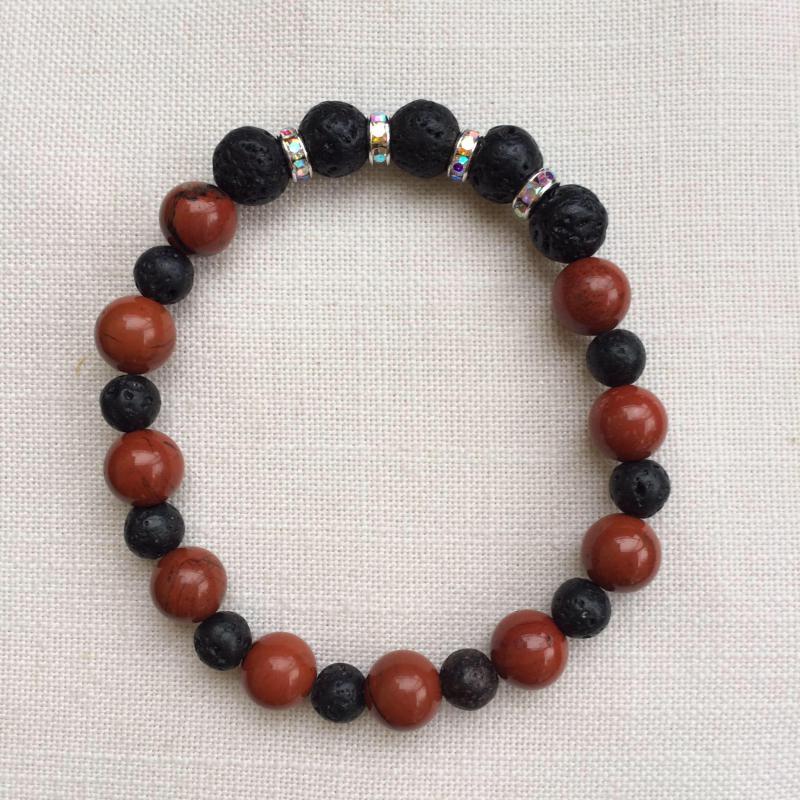 Lávakő, jáspis egyedi ásvány karkötő