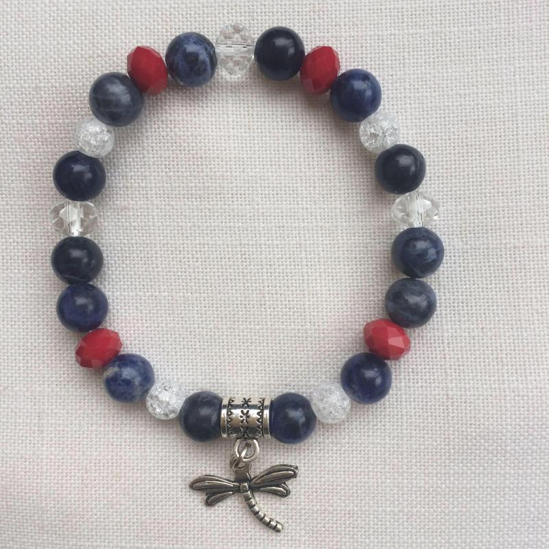 Szodalit, hegyikristály, csiszolt üveg egyedi ásvány karkötő