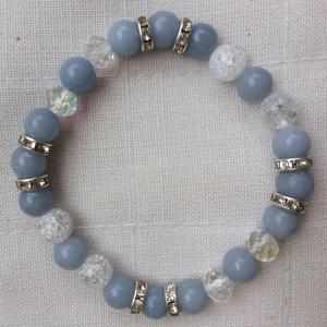 Angelit-roppantott hegyikristály egyedi ásvány karkötő