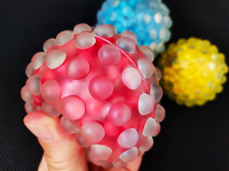 Csörgő szenzoros labda