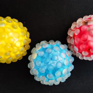 Csörgő szenzoros labda