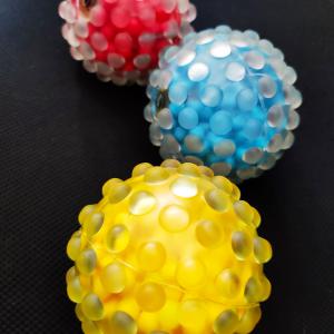 Csörgő szenzoros labda