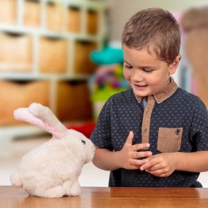 Robbie Nyuszi - kapcsolóval működtethető plüss játék