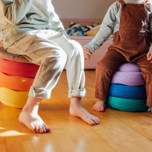 Stapelstein Szivárványos Egyensúly Lépőkő Készlet (8 db/szett)