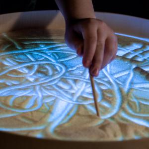 Varázslatos világító asztal