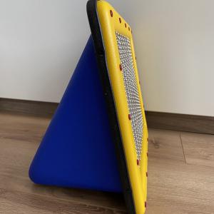 Zenélő gyöngy-láncos tükör