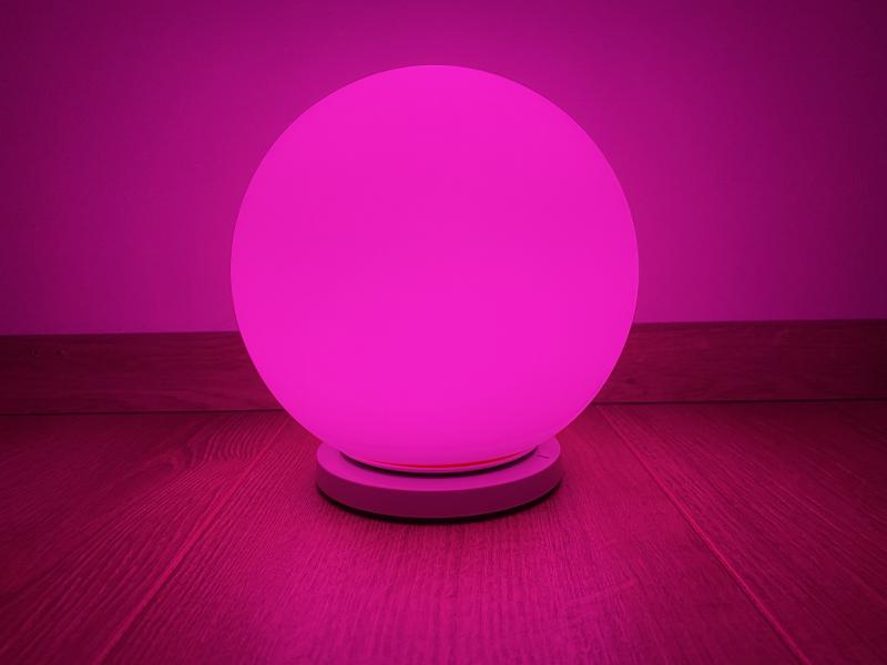 Interaktív, okos LED gömb