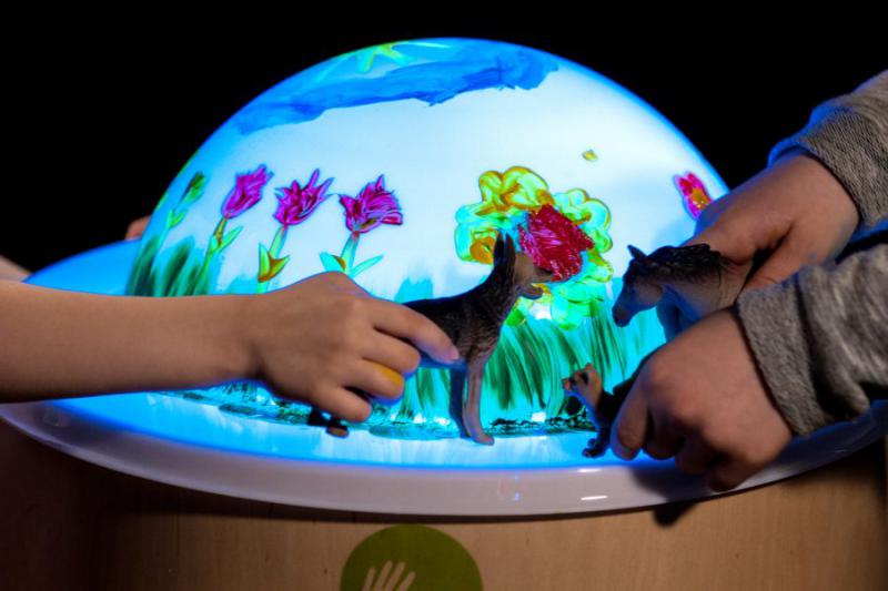 Szenzoros gömb és kád