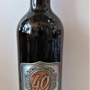 fémcímkés bor 40. születésnapra
