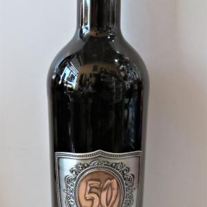 fémcímkés bor 50. születésnapra