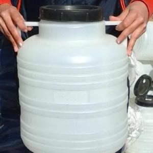 Műanyag hordó 10 l-es (fehér) füles ballon csavaros tetővel