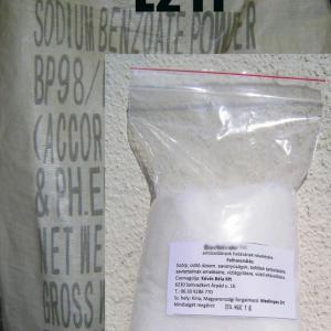 Nátrium-benzoát 25 kg-os. Granulállt