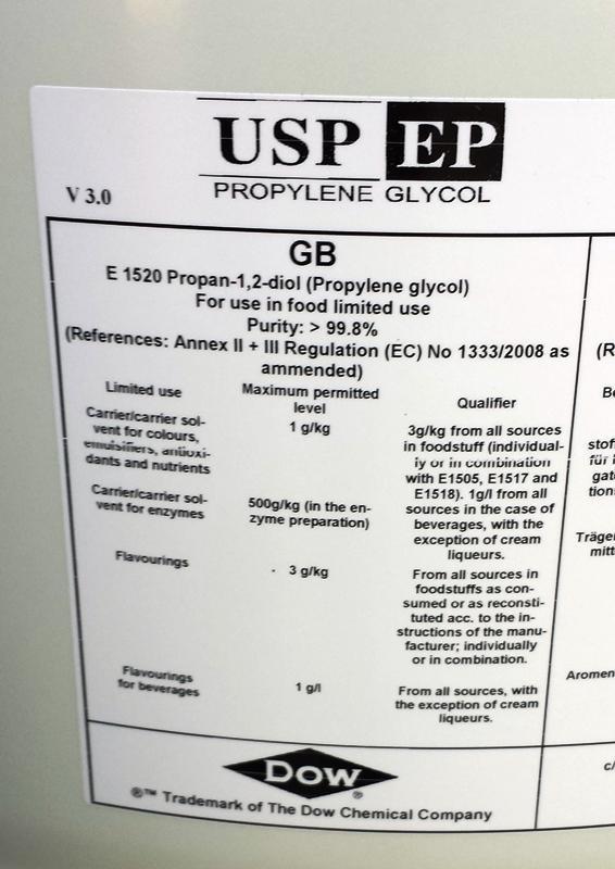 Propilén-glikol 99,93%-os 5 kg-os kannában. ár/kg minimum vásárlás, 5 kg-os kanna, vagy a többszöröse. Gyógyszerkönyvi E1520  minőség