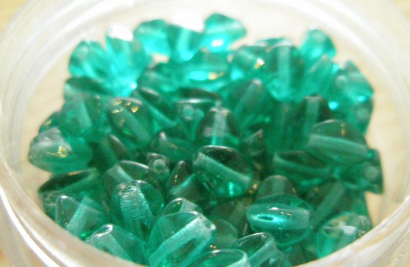 Emerald pinch gyöngy