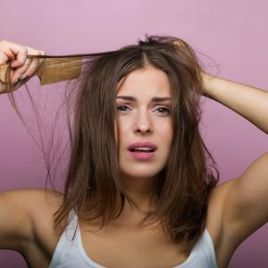 Zsíros fejbőr és haj kezelése