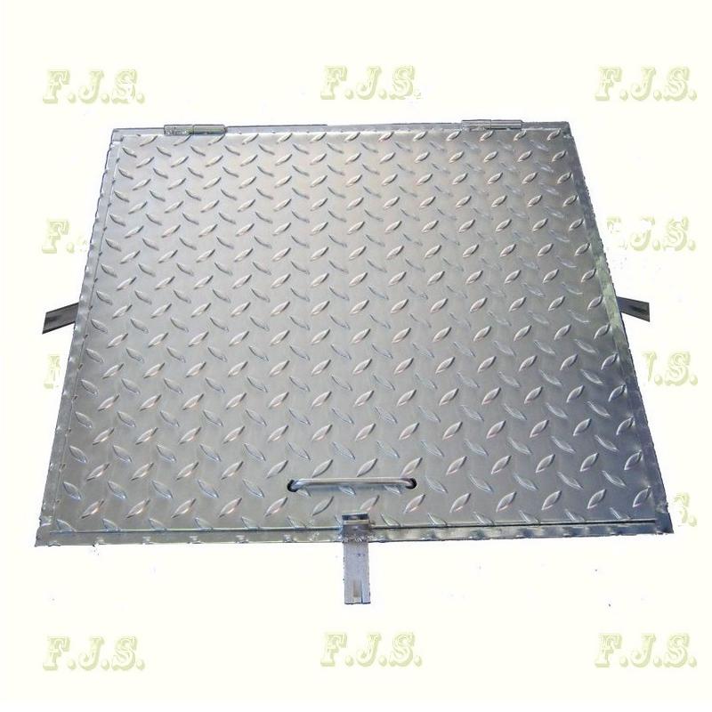 Aknafedlap lakatolható horganyzott 600x600mm aknafedő, kerettel