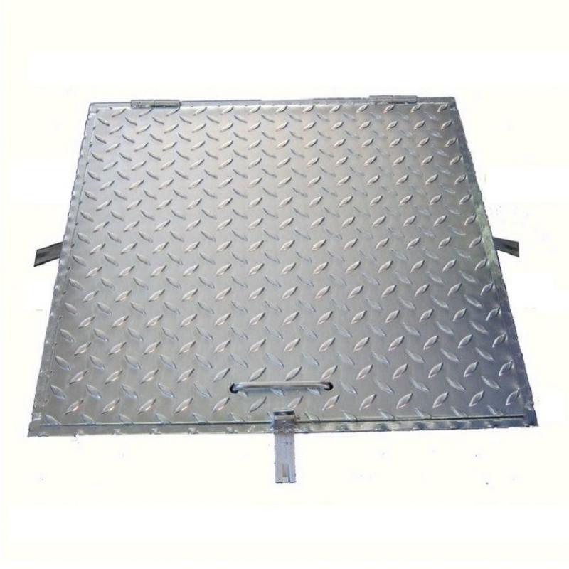 Aknafedlap lakatolható horganyzott 60x60cm aknafedő, kerettel zárható