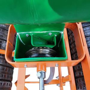 K-2.3-UNI Kézi szemenkénti vetőgép 8-25 cm állítható sortáv