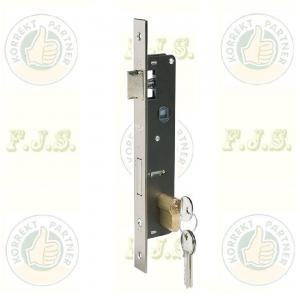 IBFM Cilinderes zár rozsdamentes acél előlappal.  54 mm-es hengerrel és 3 kulccsal.