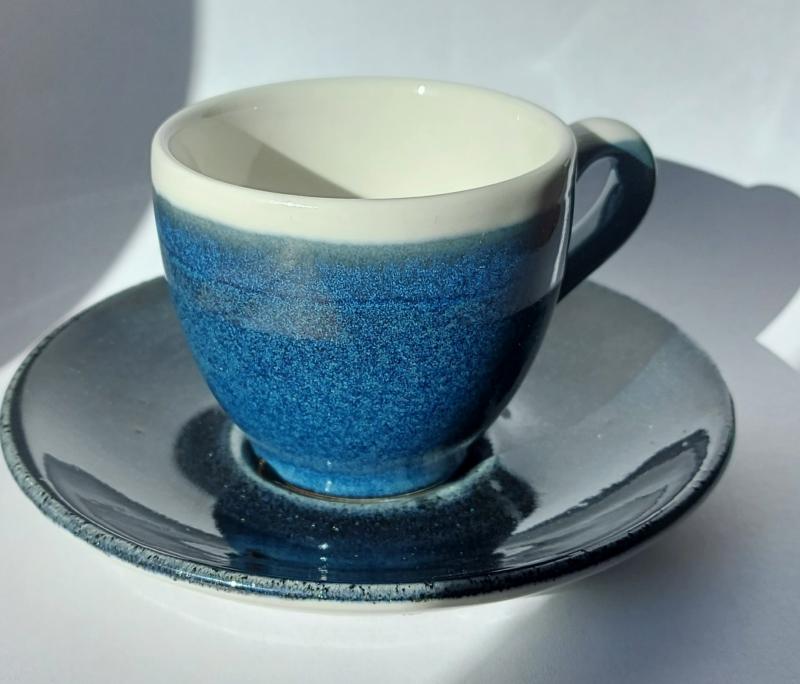 Churchill Monochrome Blue kerámia kék kávéscsésze, sötétebb kék alátéttel, 9cl