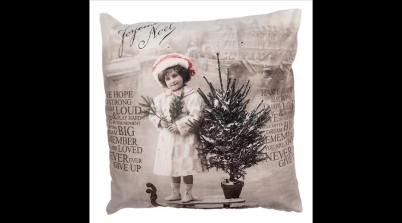 CLEEF.KT021.373 Textil párnahuzat 45x45cm, polyester,  kislány cserepes fenyővel