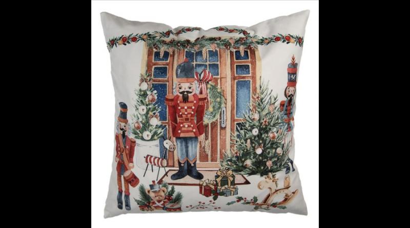 CLEEF.KT021.403 Textil párnahuzat 45x45cm, 100% polyester, diótörők a bejárat előtt