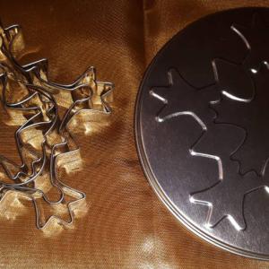 Karácsonyi kiszúró formák dobozban, 5 db, Ikarácsonyikiszúrókdobozban