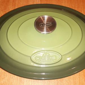 LA CUISINE GREEN öntöttvas ovál sütőtál+fedő, 29x23x11 cm, 4,75 liter