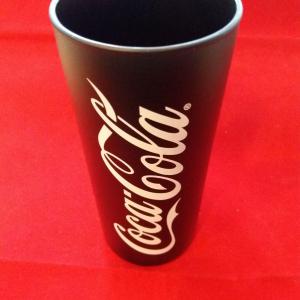 Luminarc Coca Cola Frozen fekete üdítős pohár, 27 cl, 502215