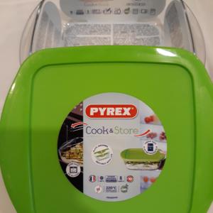 PYREX COOK & STORE szögletes üvegedény+műa.fedő, 20X17X6 cm, 1l, 203133
