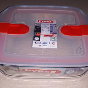 Pyrex Cook Heat; szögletes sütőtál, műanyag tető, 1 liter, 20X17X6 cm, 203224