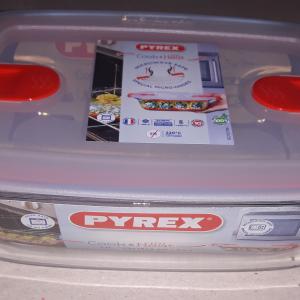 Pyrex Cook Heat; szögletes sütőtál, műanyag tető, 1,2 liter, 23X15X7 cm, 203222