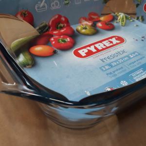 PYREX IRRESISTIBLE szögletes sütőtál füllel, üveg, 39X25x7 cm, 3,8 liter, 203193