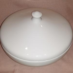 RAK BUFFET porcelán leveses tál fedővel 23 cm, 2 liter  BUCD23