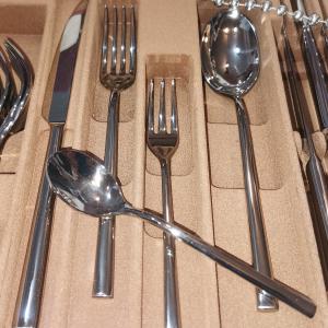 Salvinelli 250 rozsdamentes evőeszköz készlet 30 részes, 5 mm