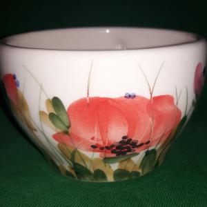 Vanilia Kerámia 43-05, tele virágos kerámia kávéscsésze, 2 dl, pipacsos, kézzel festett,  V.K.43-05