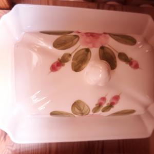 Vanilia Kerámia 44-35, Romantik rózsás vajtartó,kerámia, sima vagy fodros szélű, V.K.44-35