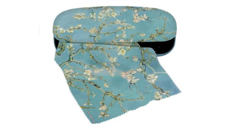 FRI.12528 Szemüvegtok textilbevonatú,törlőkendővel,16x4x6,5cm,Vincent Van Gogh:Mandulavirágzás