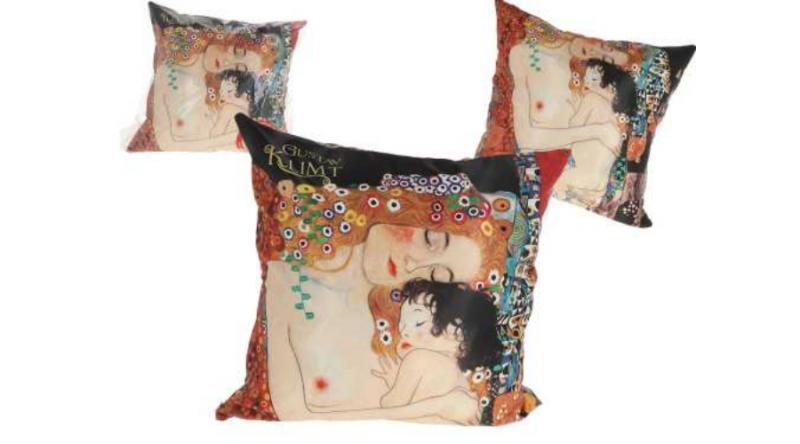 H.C.023-8006 Párna 45x45cm,polyester,Klimt: Anya gyermekével