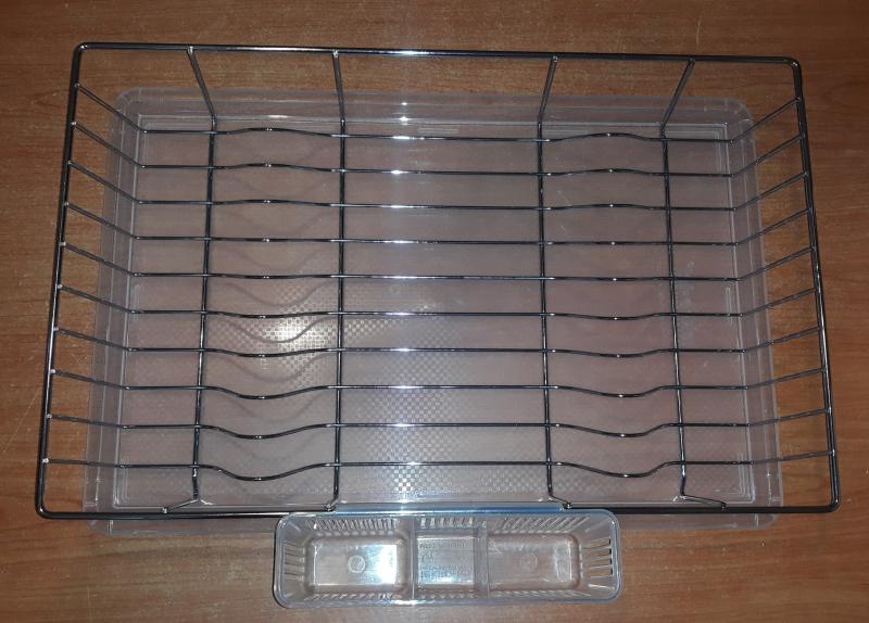 Krómozott edényszárító műanyag tálcával, evőeszközcsepegtetővel, 32X47X10 cm, 291001