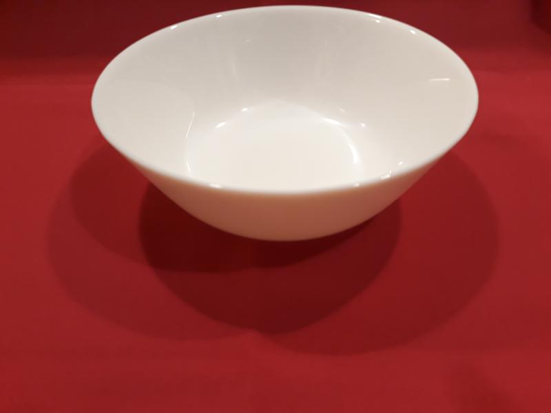 MAIA fehér üveg salátás tálka, 14,8 cm