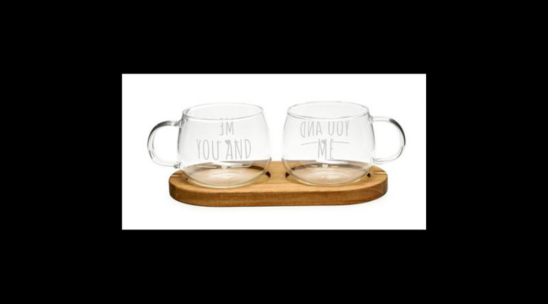 N.S.ZHH250628 Borosilicate üveg csészeszett 300ml,  bambusztálcán 9,5x7,5cm, You and Me