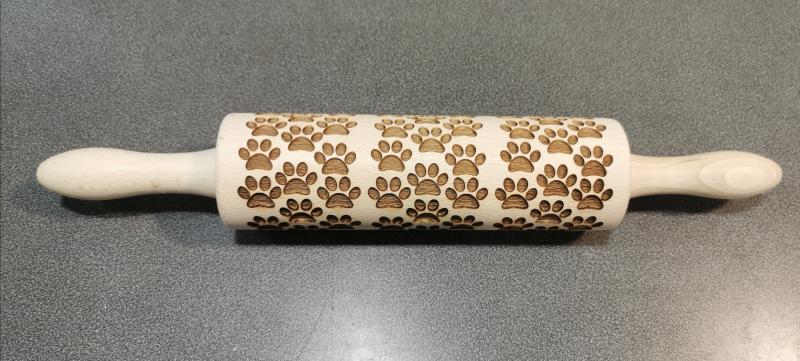 Nyújtófa, tappancs mintás, 40 cm, 1 db, 302100